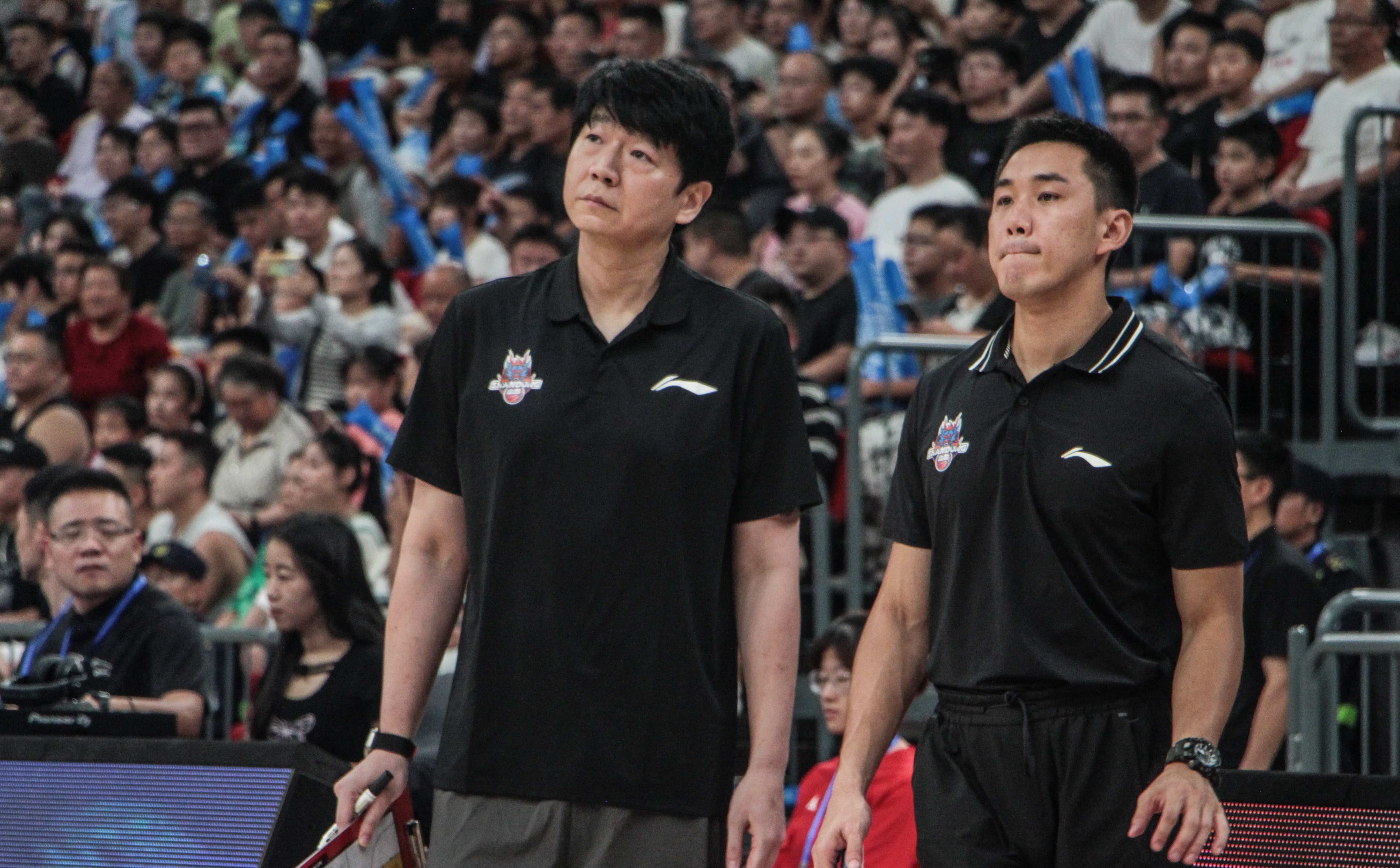 赛前山东男篮备战CBA常规赛，再遭质疑细节曝光，悬念犹存，控场能力受关注的简单介绍